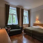 Barclay 3*