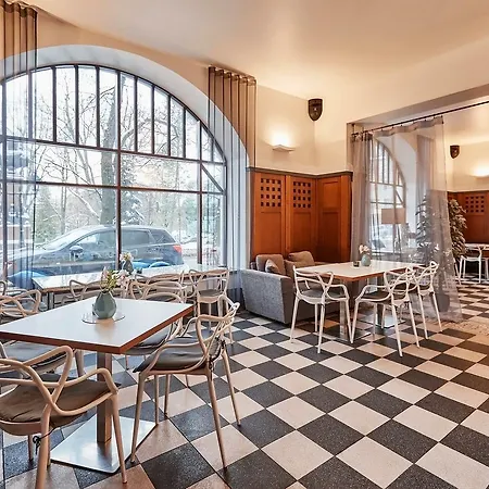 Barclay Hotel 3*