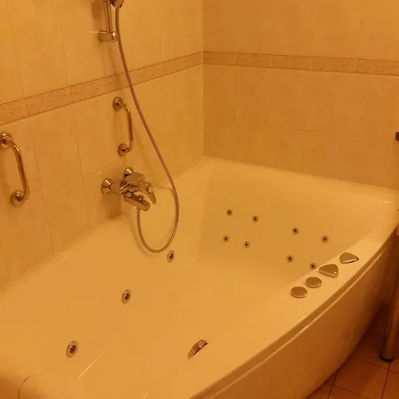 Barclay 3* Tartu