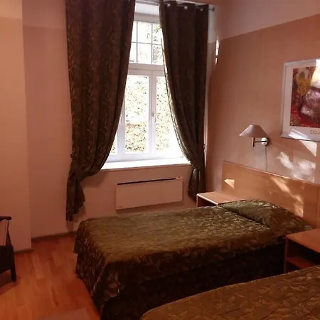 Barclay Hotel 3*